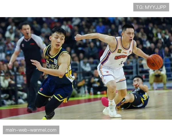 山东进攻篮板劣势明显，上海有效命中率优势抵消内线冲击